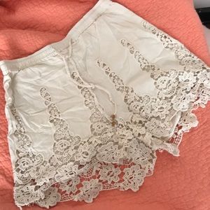 Beautiful cream shorts